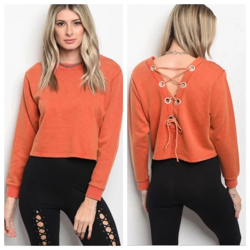 Cropped, Lace Back Pullover Top - Picture 10 of 10